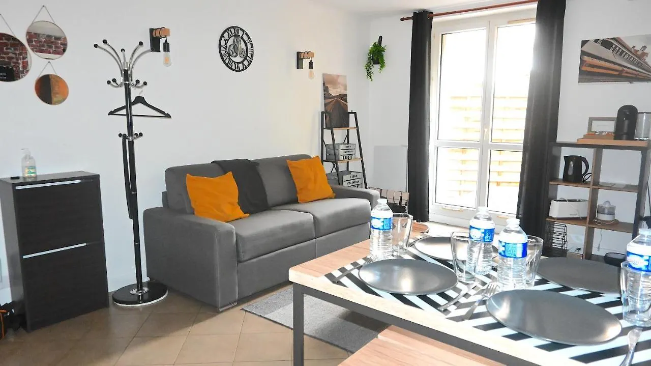 Indus Appartement 10Mn Aeroport Roissy Cdg Villeneuve-sous-Dammartin 0*,