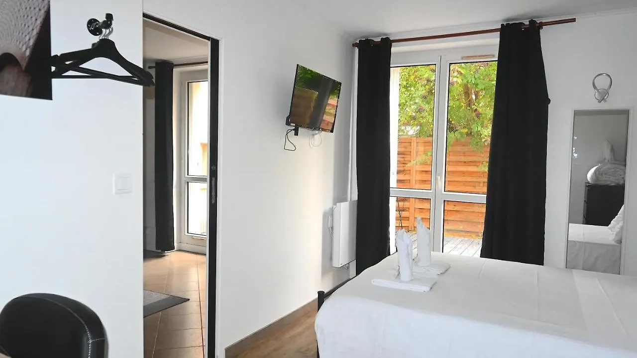 Indus Appartement 10Mn Aeroport Roissy Cdg Villeneuve-sous-Dammartin Apartment